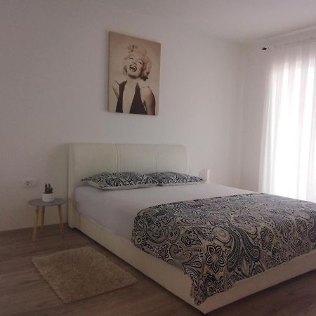 Apartmani Biba Novi Vinodolski Zewnętrze zdjęcie