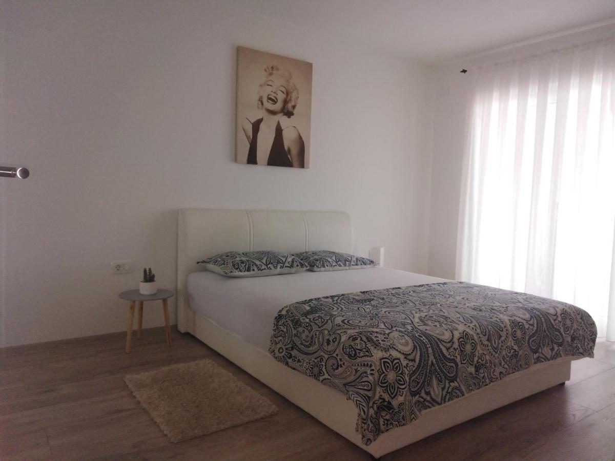Apartmani Biba Novi Vinodolski Zewnętrze zdjęcie