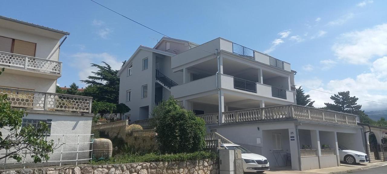 Apartmani Biba Novi Vinodolski Zewnętrze zdjęcie