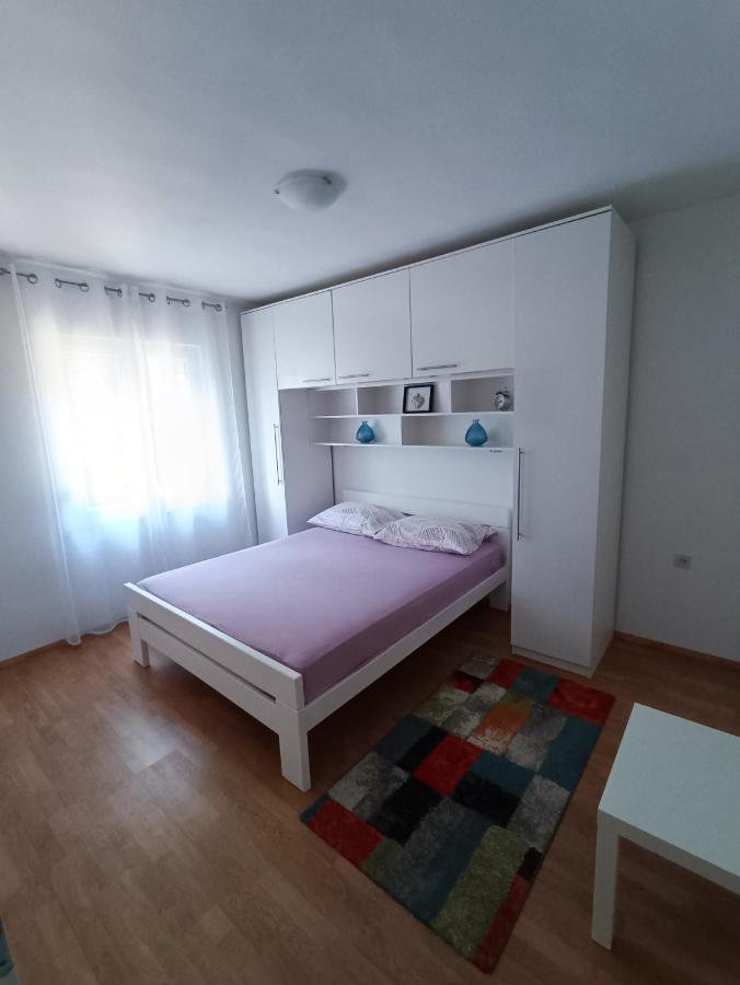 Apartmani Biba Novi Vinodolski Zewnętrze zdjęcie
